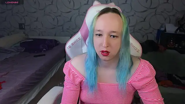 TheTrixy online show from April 2026 12:43:01 PM