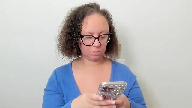 Snapshot of Paisleehaze chatting on October 2025 01:30:01 PM Paisleehaze online show from October 2025 01:30:01 PM