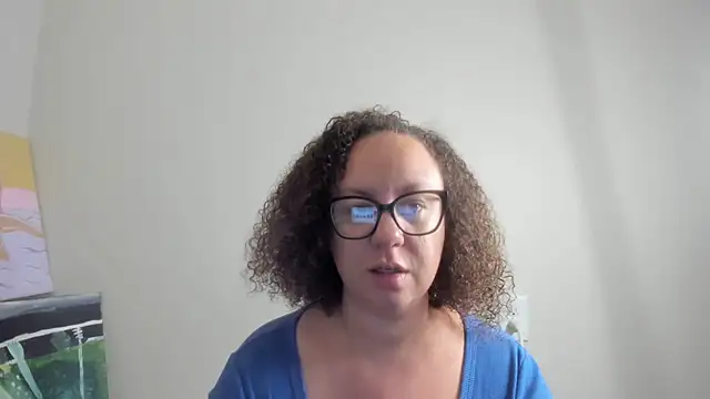 Snapshot of Paisleehaze chatting on October 2025 10:36:01 AM Paisleehaze online show from October 2025 10:36:01 AM