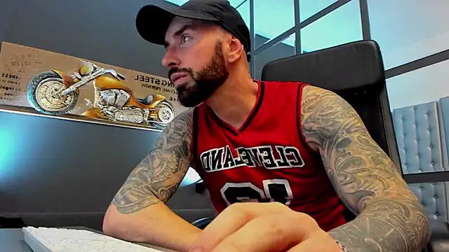 AronGrant online show from November 2025 11:21:02 AM