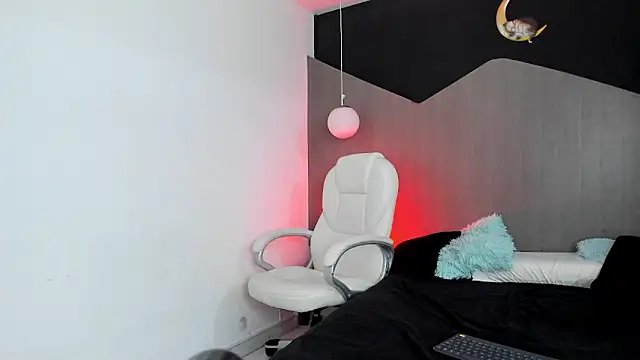 kate evans1 online show from April 2026 11:08:01 AM