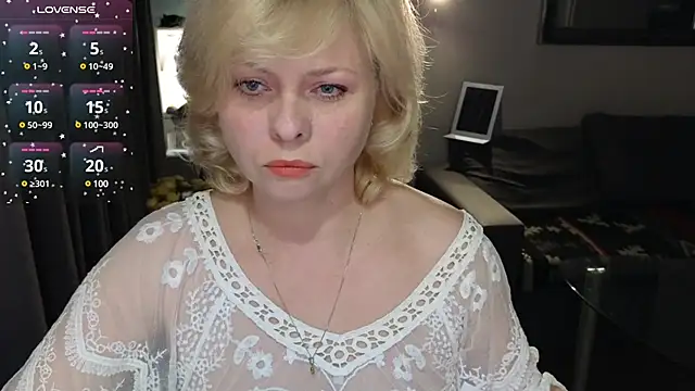 Snapshot of Gray_swann chatting on February 2025 07:50:02 PM Gray swann online show from February 2025 07:50:02 PM