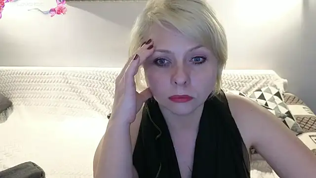 Snapshot of Gray_swann chatting on March 2025 08:32:01 PM Gray swann online show from March 2025 08:32:01 PM