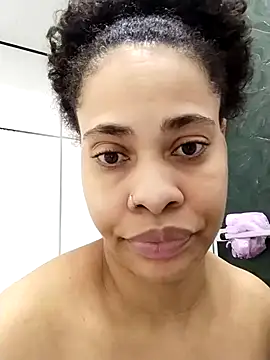 Snapshot of Su_Duarte_1 chatting on November 2025 01:27:02 AM Su Duarte 1 online show from November 2025 01:27:02 AM