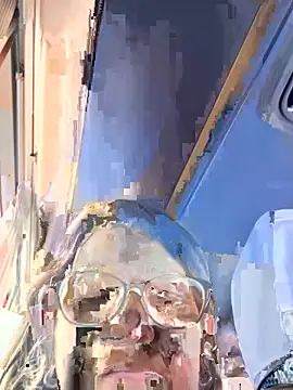 Snapshot of amooraaamoon chatting on November 2025 01:37:02 PM amooraaamoon online show from November 2025 01:37:02 PM