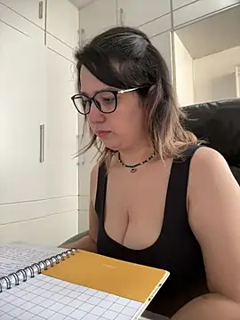 amooraaamoon online show from February 2026 01:12:02 PM