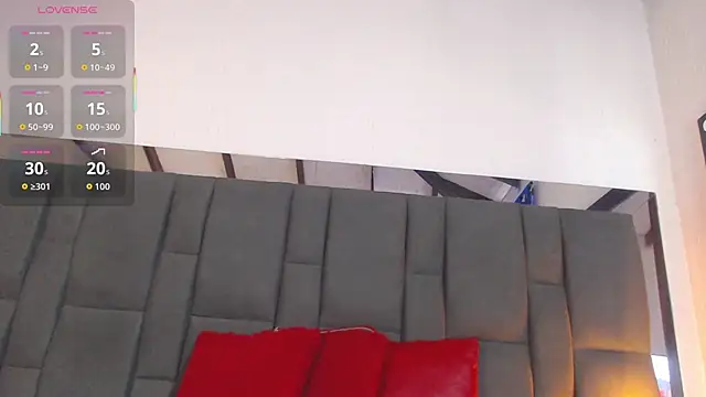 SELENA BIGBOOBS online show from December 2025 04:02:01 PM