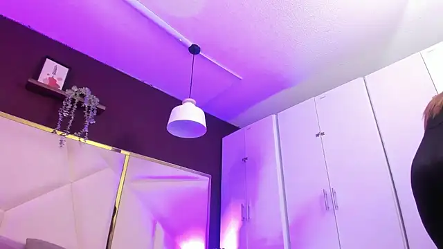 April bowie online show from October 2025 11:10:01 AM