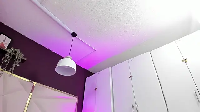 April bowie online show from November 2025 11:21:01 AM