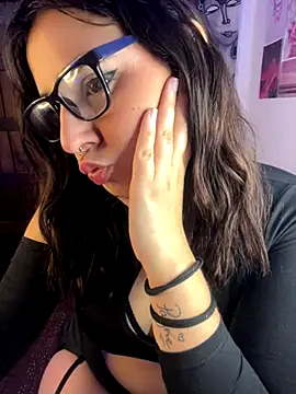 agoosvokk online show from November 2025 01:06:02 AM