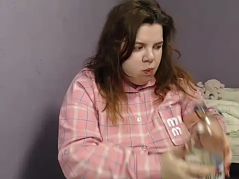 so shy online show from October 2025 07:14:01 AM