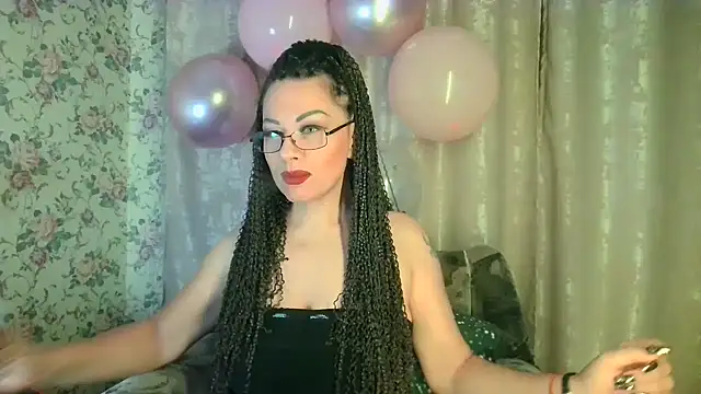 Snapshot of AngellaFly chatting on November 2025 09:47:01 PM AngellaFly online show from November 2025 09:47:01 PM