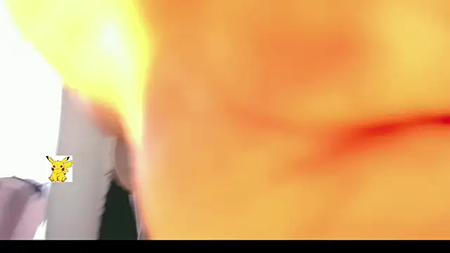 Snapshot of honey_skin chatting on December 2024 02:06:01 PM honey skin online show from December 2024 02:06:01 PM