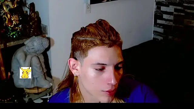 Snapshot of honey_skin chatting on January 2025 01:53:02 AM honey skin online show from January 2025 01:53:02 AM