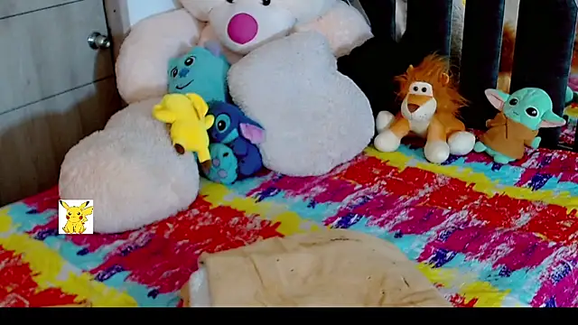 Snapshot of honey_skin chatting on February 2025 02:37:01 PM honey skin online show from February 2025 02:37:01 PM