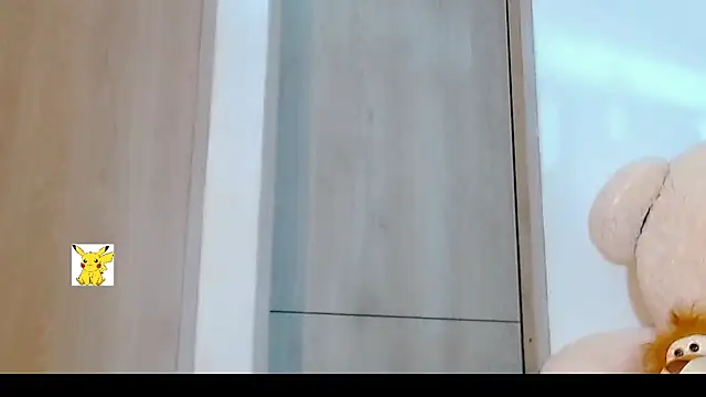 Snapshot of honey_skin chatting on February 2025 01:11:01 AM honey skin online show from February 2025 01:11:01 AM