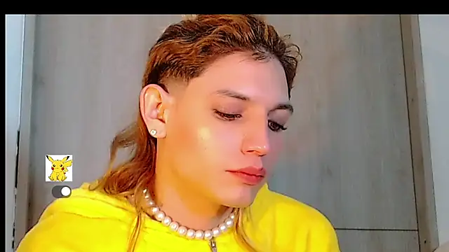 Snapshot of honey_skin chatting on March 2025 02:01:02 PM honey skin online show from March 2025 02:01:02 PM