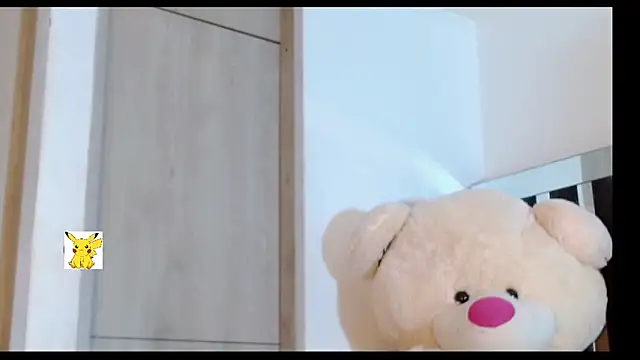 Snapshot of honey_skin chatting on March 2025 08:17:01 AM honey skin online show from March 2025 08:17:01 AM