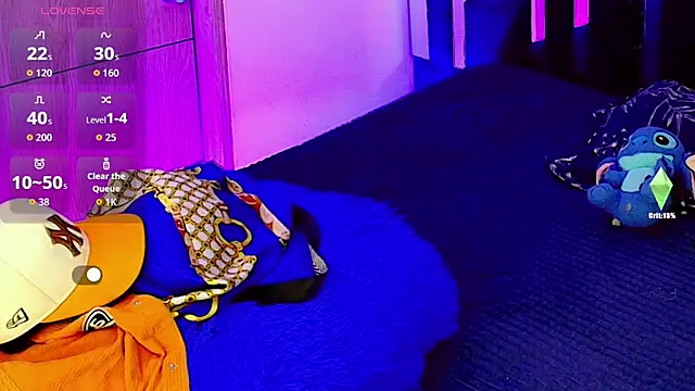 Snapshot of honey_skin chatting on October 2025 05:25:01 AM honey skin online show from October 2025 05:25:01 AM