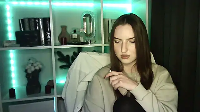 X Alisa online show from January 2026 08:01:02 PM