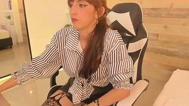 candy summer28 online show from February 2026 12:20:01 AM