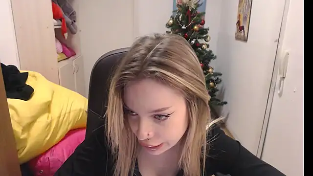 HeyDoraa online show from January 2025 04:51:02 PM