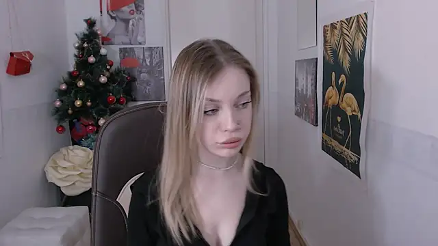 HeyDoraa online show from January 2025 02:26:01 PM