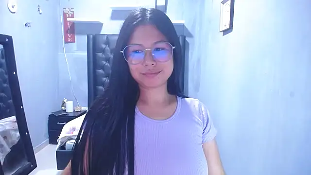 Letty Plugxo online show from February 2026 01:18:02 PM