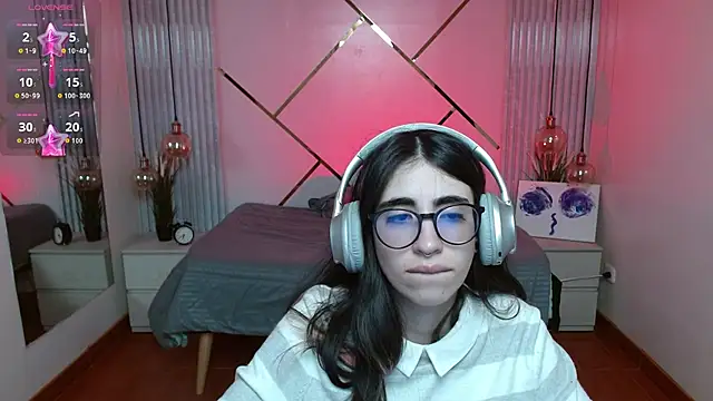 LenaRoses online show from April 2026 08:31:02 PM