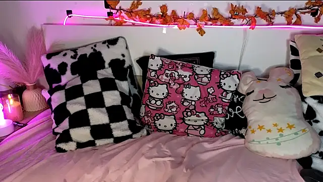 Snapshot of nicollewetpussy chatting on November 2025 06:51:01 PM nicollewetpussy online show from November 2025 06:51:01 PM