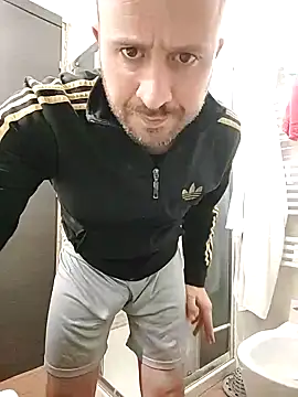 Snapshot of gilera250s chatting on January 2025 07:21:02 PM gilera250s online show from January 2025 07:21:02 PM