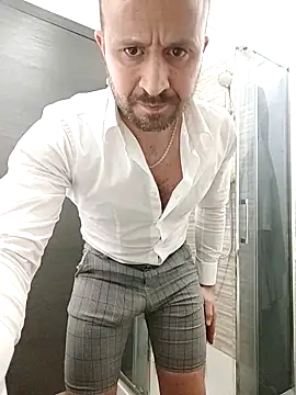 Snapshot of gilera250s chatting on February 2025 08:53:02 PM gilera250s online show from February 2025 08:53:02 PM