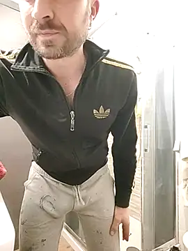 Snapshot of gilera250s chatting on March 2025 08:31:02 PM gilera250s online show from March 2025 08:31:02 PM