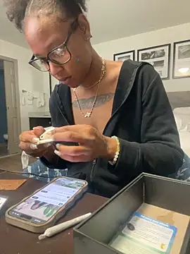 slimerlla online show from November 2025 08:03:02 AM