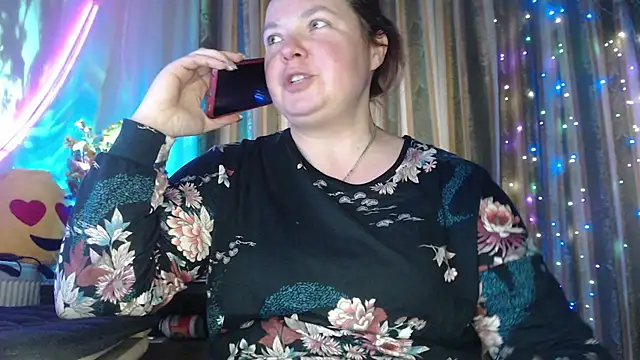 Snapshot of amorelara chatting on July 2026 12:08:01 PM amorelara online show from July 2026 12:08:01 PM