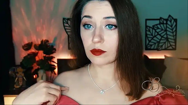 Snapshot of MissBeverlyMills chatting on February 2025 06:10:01 PM MissBeverlyMills online show from February 2025 06:10:01 PM