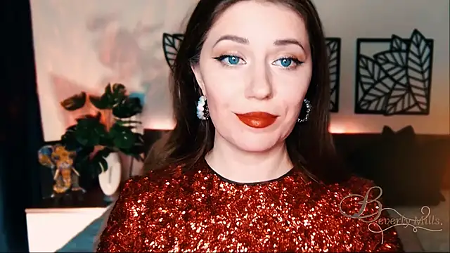 Snapshot of MissBeverlyMills chatting on February 2025 08:27:02 AM MissBeverlyMills online show from February 2025 08:27:02 AM