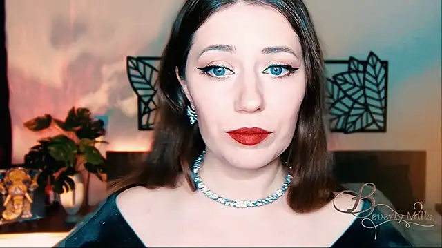 Snapshot of MissBeverlyMills chatting on February 2025 03:08:02 PM MissBeverlyMills online show from February 2025 03:08:02 PM