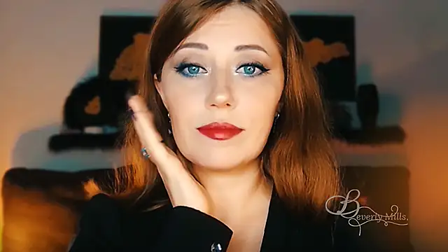 Snapshot of MissBeverlyMills chatting on September 2025 07:50:02 PM MissBeverlyMills online show from September 2025 07:50:02 PM