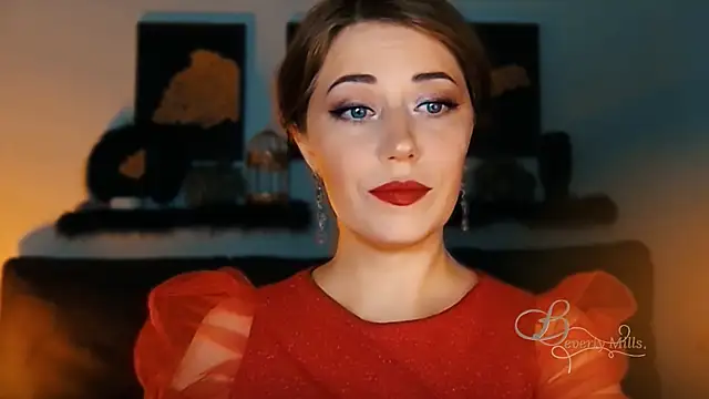 Snapshot of MissBeverlyMills chatting on October 2025 03:04:01 AM MissBeverlyMills online show from October 2025 03:04:01 AM