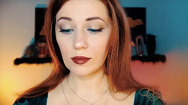 MissBeverlyMills online show from December 2025 06:11:01 AM