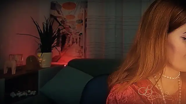 MissBeverlyMills online show from March 2026 06:10:01 PM