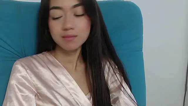 Snapshot of hantonella_ chatting on December 2024 01:57:02 PM hantonella online show from December 2024 01:57:02 PM