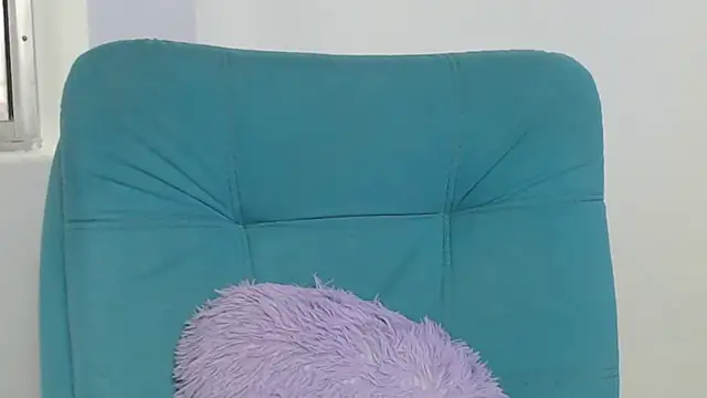 Snapshot of hantonella_ chatting on December 2024 03:28:02 PM hantonella online show from December 2024 03:28:02 PM