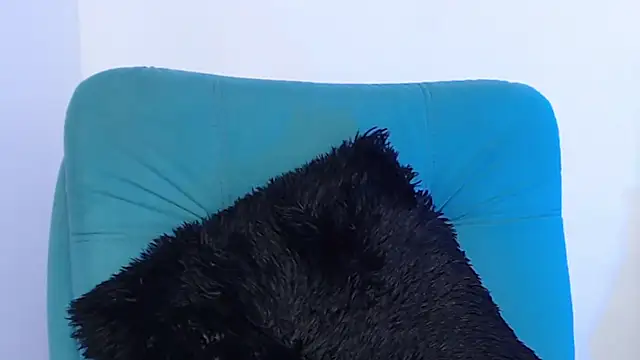 Snapshot of hantonella_ chatting on December 2024 03:32:02 PM hantonella online show from December 2024 03:32:02 PM