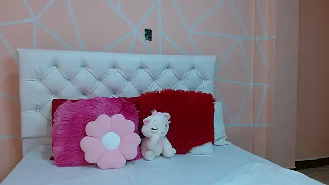 Snapshot of hantonella_ chatting on September 2025 07:35:01 PM hantonella online show from September 2025 07:35:01 PM