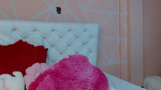 Snapshot of hantonella_ chatting on September 2025 08:32:02 PM hantonella online show from September 2025 08:32:02 PM