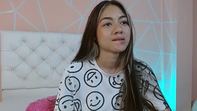 Snapshot of hantonella_ chatting on September 2025 08:44:02 PM hantonella online show from September 2025 08:44:02 PM