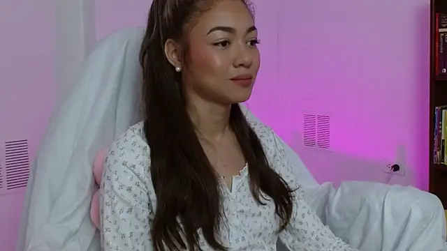 Snapshot of hantonella_ chatting on November 2025 01:11:01 PM hantonella online show from November 2025 01:11:01 PM