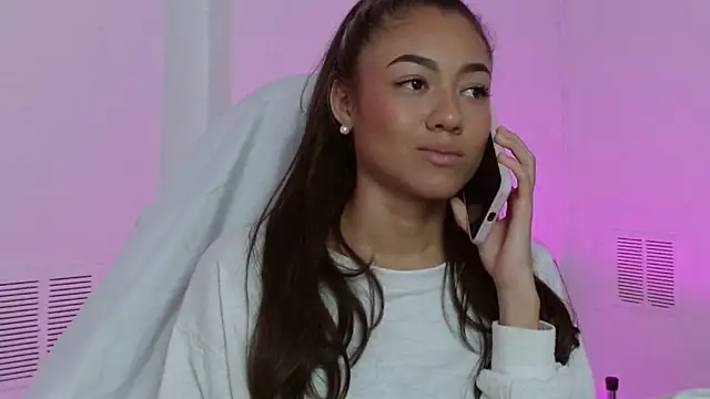 Snapshot of hantonella_ chatting on November 2025 03:11:01 PM hantonella online show from November 2025 03:11:01 PM